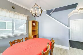 Lakefront Home in Energy Corridor Area: Near 99!
