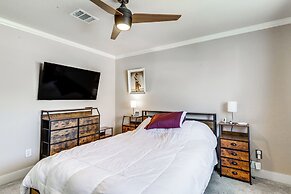 Lakefront Home in Energy Corridor Area: Near 99!