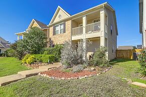 Lakefront Home in Energy Corridor Area: Near 99!