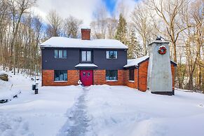 5 Mi to Skiing: Home w/ Hot Tub & Patio!