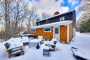 5 Mi to Skiing: Home w/ Hot Tub & Patio!
