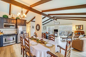 Home w/ Hot Tub & Views: 2 Mi to Beech Mtn Ski