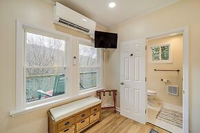 Home w/ Hot Tub & Views: 2 Mi to Beech Mtn Ski