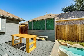 1/2 Mi to Frisco Commons Park: Poolside Oasis!