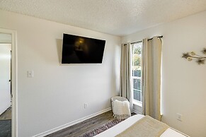 1/2 Mi to Frisco Commons Park: Poolside Oasis!