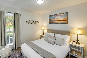 1/2 Mi to Frisco Commons Park: Poolside Oasis!