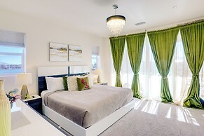 Lake & Mountain Views: Indio Oasis w/ Pool