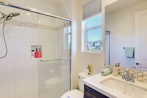 Lake & Mountain Views: Indio Oasis w/ Pool