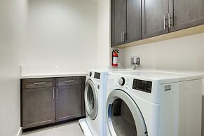 Lake & Mountain Views: Indio Oasis w/ Pool