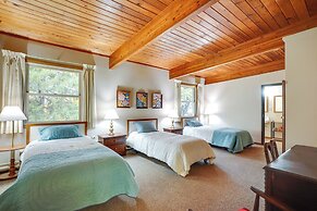 Grand Rural Wisconsin Retreat: Full Indoor Gym