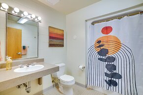 Grand Rural Wisconsin Retreat: Full Indoor Gym