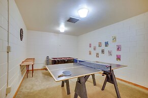 Grand Rural Wisconsin Retreat: Full Indoor Gym