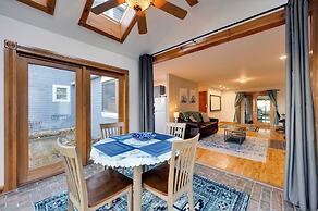 Lakeside Couple's Escape w/ Dock in Newport!