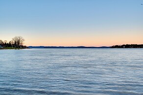 Lakeside Couple's Escape w/ Dock in Newport!