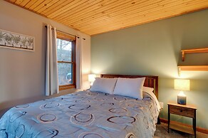 Lakeside Couple's Escape w/ Dock in Newport!