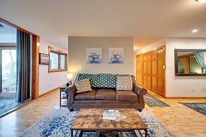 Lakeside Couple's Escape w/ Dock in Newport!