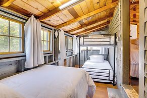 Steps to North Hampton Beach: Cottage w/ Deck!