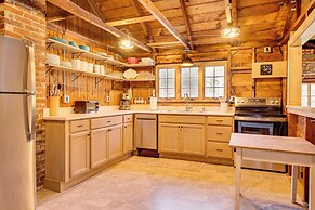 Steps to North Hampton Beach: Cottage w/ Deck!