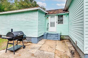 1 Mi to Stadium: Home w/ Porch in Greenville!