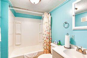 1 Mi to Stadium: Home w/ Porch in Greenville!