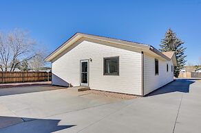 3 Mi to The Polar Express: Williams Home w/ Grill!