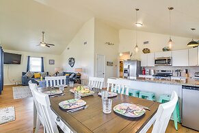 Walk to Beach: Gulf-view Home in Surfside Beach!