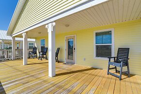 Walk to Beach: Gulf-view Home in Surfside Beach!