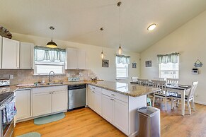 Walk to Beach: Gulf-view Home in Surfside Beach!