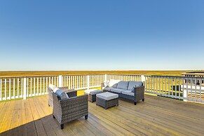 Walk to Beach: Gulf-view Home in Surfside Beach!