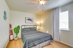 Walk to Beach: Gulf-view Home in Surfside Beach!