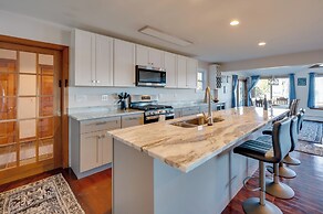 Lakefront Family Retreat w/ Dock in Newport!