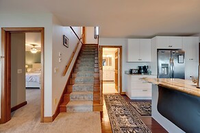 Lakefront Family Retreat w/ Dock in Newport!