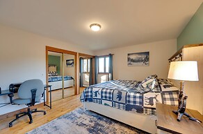 Lakefront Family Retreat w/ Dock in Newport!