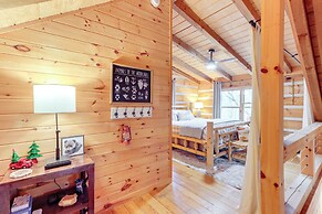 Hot Tub & Games: Ridgetop Cabin in Blue Ridge!