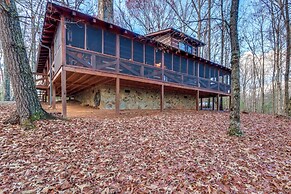 Hot Tub & Games: Ridgetop Cabin in Blue Ridge!