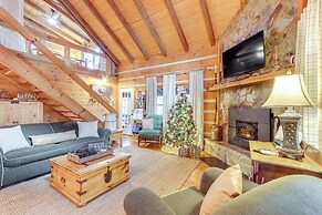 Hot Tub & Games: Ridgetop Cabin in Blue Ridge!