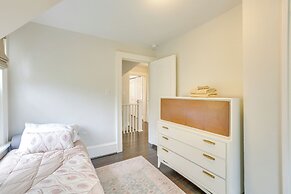 Walk to Roanoke River Greenway: Mountain-view Home