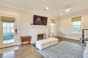 Walk to Roanoke River Greenway: Mountain-view Home