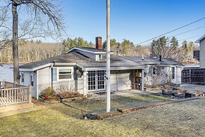 Lakefront Salem Retreat - Fish, Swim, Kayak & More