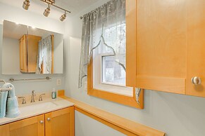 Lakefront Salem Retreat - Fish, Swim, Kayak & More