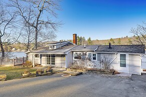 Lakefront Salem Retreat - Fish, Swim, Kayak & More