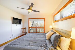 Deck, Fire Pit & Game Room: Beech Mountain Retreat