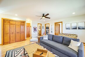 Deck, Fire Pit & Game Room: Beech Mountain Retreat