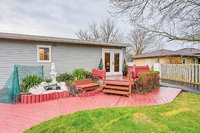 2 Mi to Downtown Flushing: Spacious Retreat!