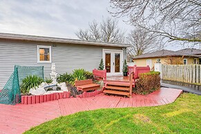 2 Mi to Downtown Flushing: Spacious Retreat!