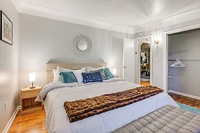 2 Mi to Downtown Flushing: Spacious Retreat!