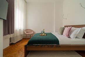 Spacious 3BR Atrium Penthouse Balcony Cismigiu