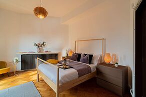 Spacious 3BR Atrium Penthouse Balcony Cismigiu