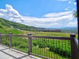 Ski-in/ski-out Mountain Side - Winter Shuttle Wifi Fireplace