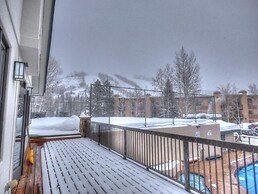 Ski-in/ski-out Mountain Side - Winter Shuttle Wifi Fireplace